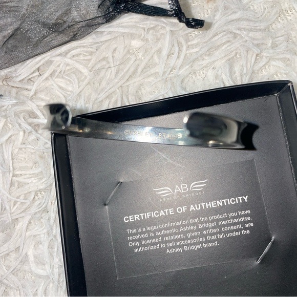 Ashley Bridget Silver Cuff Bracelet With Box & Certificate of Authenticity - Picture 5 of 7